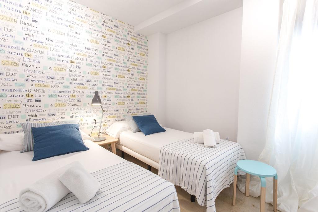 The Lucky Flats - Pintor Sorolla Apartment Alicante Bagian luar foto