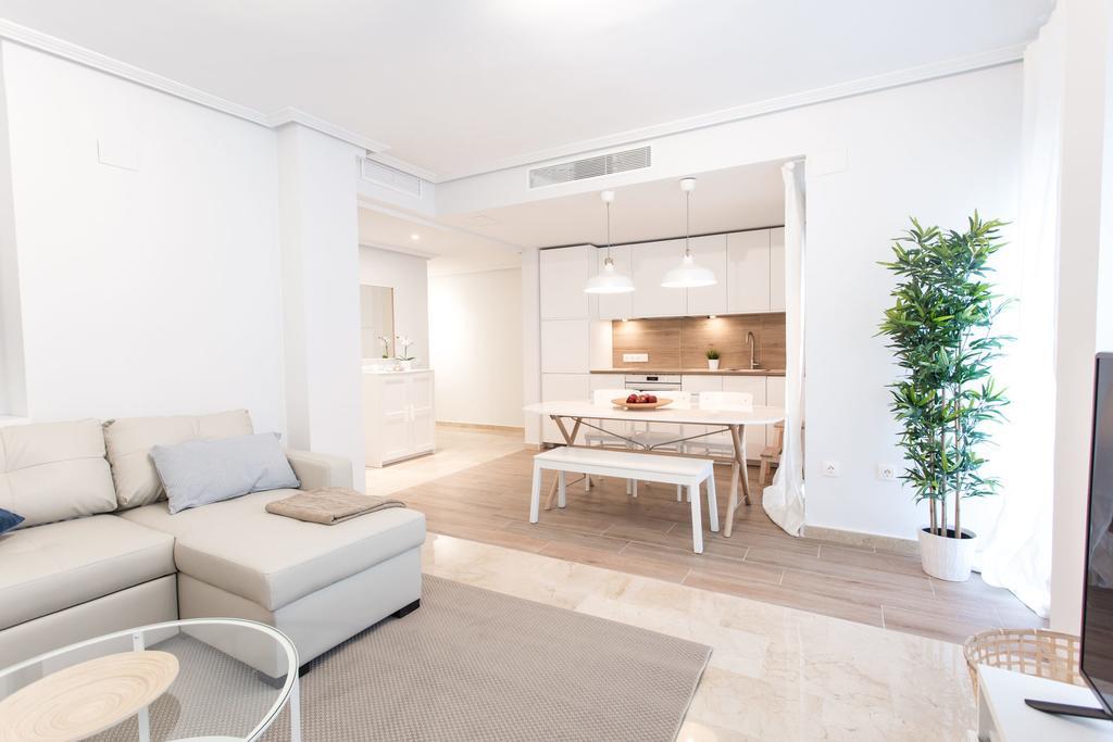 The Lucky Flats - Pintor Sorolla Apartment Alicante Bagian luar foto